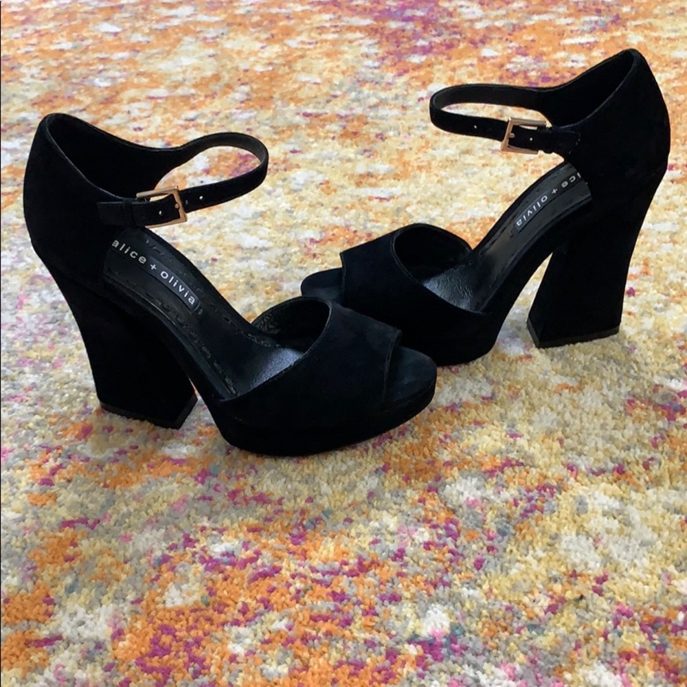 Alice and Olivia Black Seric Heels - Picture 1 of 9